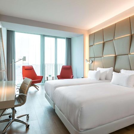 Nh Collection Eindhoven Centre Hotel Buitenkant foto Deluxe room