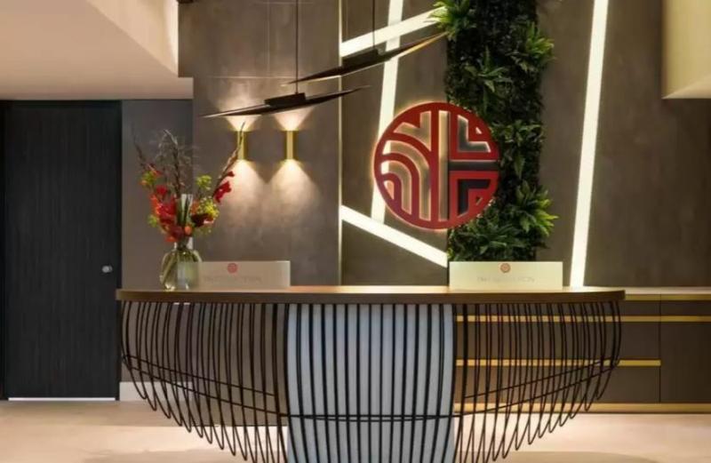 Nh Collection Eindhoven Centre Hotel Buitenkant foto Reception desk at the hotel